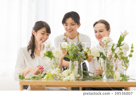 女性的生活方式插花 女性的生活方式插花 39536807