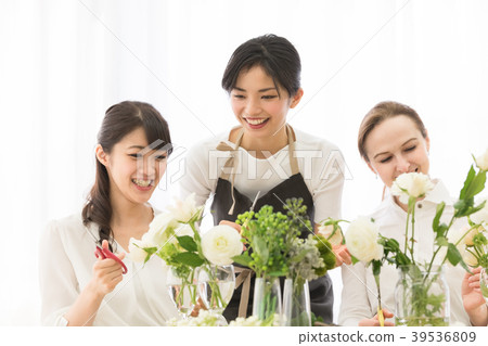 女性的生活方式插花 女性的生活方式插花 39536809