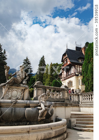 Fountain with ancient statues in Peles Castle 39539918