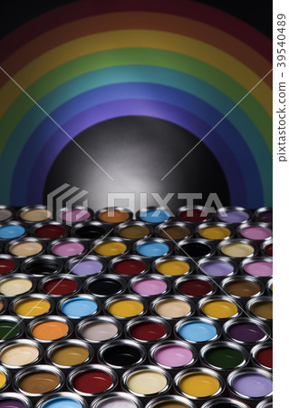 Rainbow colors, Open cans of paint 39540489