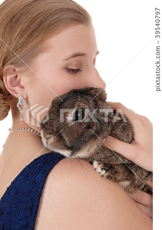 Classy beautiful woman head yewllerie and feeder Classy beautiful woman head yewllerie and feeder 39540797