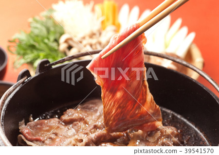 壽喜燒在烹飪過程中 39541570