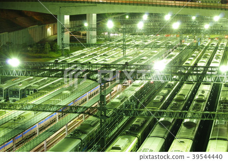 Train stopping at Karakida branch office Train stopping at Karakida branch office 39544440
