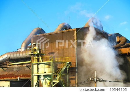Landscape of smoke exhaust from a foundry in Kawaguchi City, Saitama Prefecture 39544505
