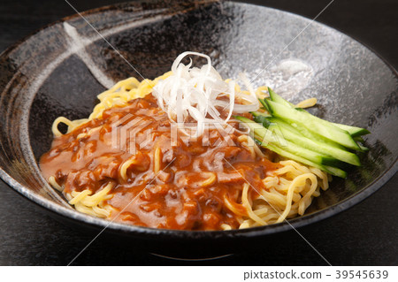 Jarger noodles 39545639