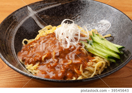 Jarger noodles 39545643
