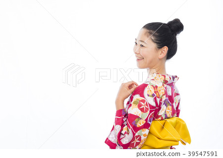 A woman in a yukata A woman in a yukata 39547591