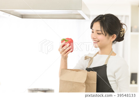 Women's lifestyle kitchen Women's lifestyle kitchen 39548133