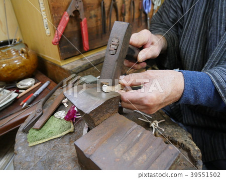 Goldsmith 6 Okinawa Traditional Crafts Goldsmith 6 Okinawa Traditional Crafts 39551502