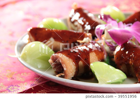 chinese cuisine chinese cuisine 39551956
