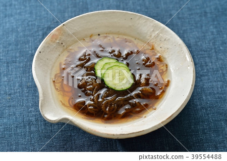 Mozuku（mozuku醋/ mozuku / mozuku醋），來自沖繩縣的原始mozuku製成的mozuku醋。 39554488