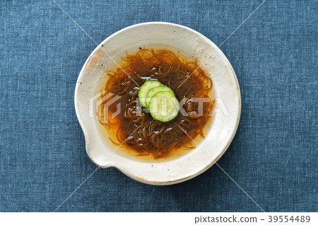 Mozuku（mozuku醋/ mozuku / mozuku醋），來自沖繩縣的原始mozuku製成的mozuku醋。 39554489