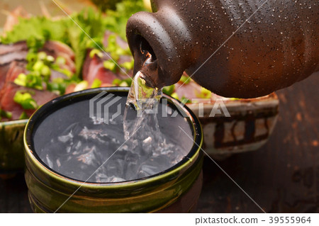 Shochu bonito 39555964