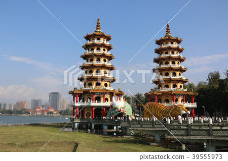 龍虎塔Hasuike Sakai Takao 龍虎塔Hasuike Sakai Takao 39555973