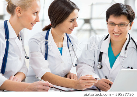 Medical doctors Medical doctors 39557750