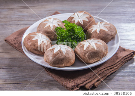 mushroom cuisine 39558106