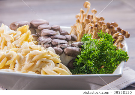 mushroom cuisine 39558130