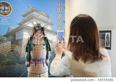 Senior couple enjoying Odawara Castle sightseeing Senior couple enjoying Odawara Castle sightseeing 39559386