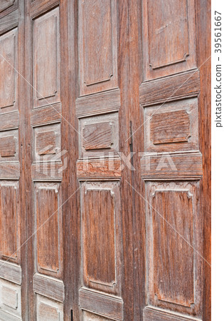 The external wood window and wall wood house The external wood window and wall wood house 39561667
