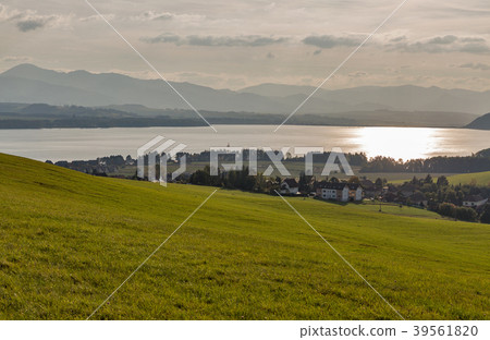 Sunset over Liptovska Mara lake 39561820