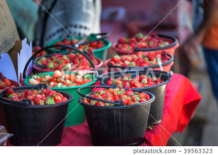 fresh strawberry on Mon Jam market Chiang Mai 39563323