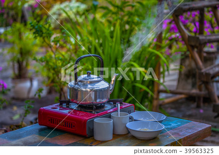 Gas stove and kettle easy picnic cooking suit Gas stove and kettle easy picnic cooking suit 39563325