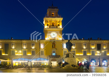 Parma City Hall in twilight, Italy Parma City Hall in twilight, Italy 39566836