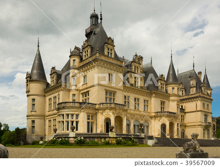 Castle of Valmirande in Montrejeau Castle of Valmirande in Montrejeau 39567009