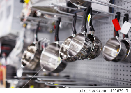 Photo of new dishes in the store 39567045