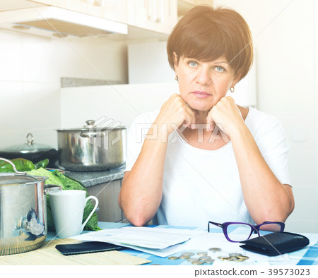 sad woman payment 39573023