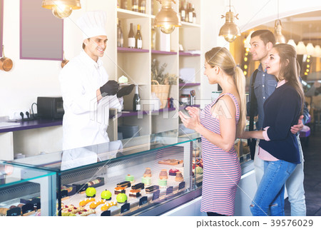 Professional baker is offering delicious cakes from showcase Professional baker is offering delicious cakes from showcase 39576029