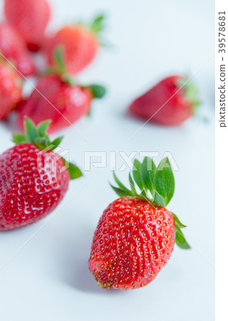Healing fruits strawberry Healing fruits strawberry Super food Nutrition Healing fruits strawberry Healing fruits strawberry Super food Nutrition 39578681