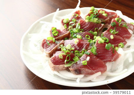 Fillet of bonito 39579011