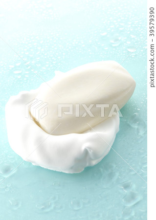 泡沫和肥皂 39579390