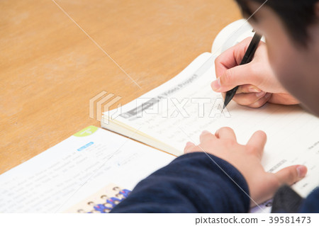 學習/教育站點的孩子的圖像 學習/教育站點的孩子的圖像 39581473