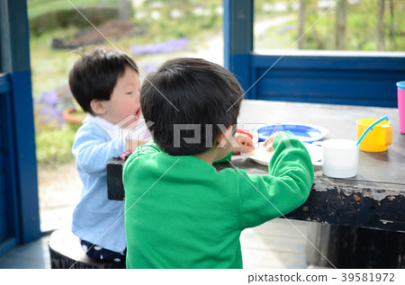 一個孩子 39581972