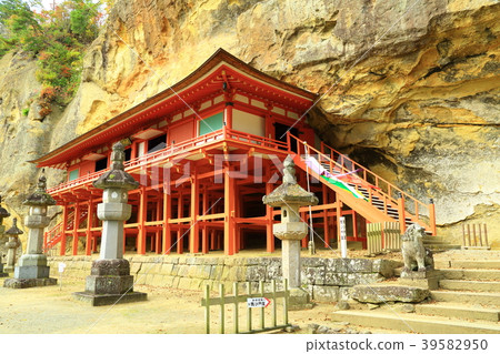 Hiraizumi Tadani Caves Bishamon temple Autumn leaves scenery Hiraizumi Tadani Caves Bishamon temple Autumn leaves scenery 39582950