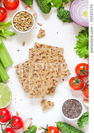 Top view of whole grain rye crisp breads Top view of whole grain rye crisp breads 39585374
