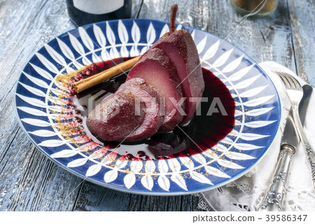 Poarched Pear in Bowl 39586347