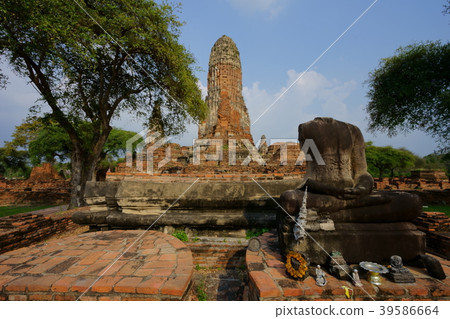 Wat Chaiwatthanaram in Ayutthaya, Thailand 39586664