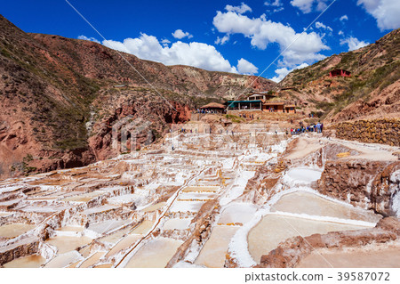 Salinas de Maras Salinas de Maras 39587072
