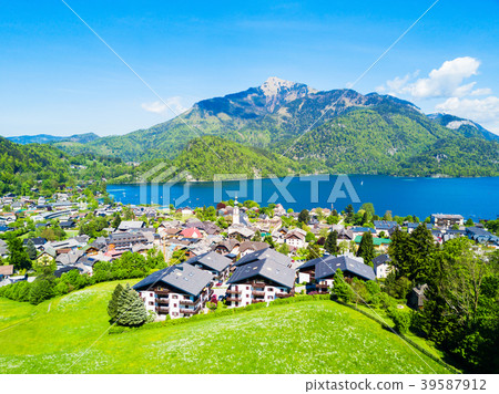 St. Gilgen aerial view 39587912