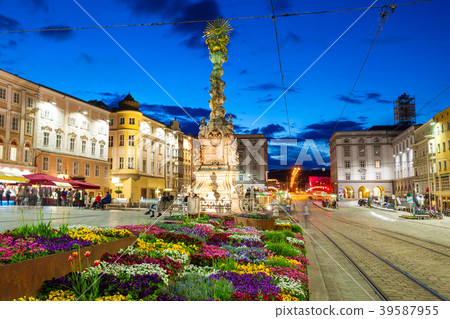Hauptplatz main square, Linz 39587955