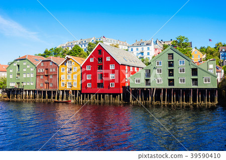 Colorful old houses, Trondheim Colorful old houses, Trondheim 39590410