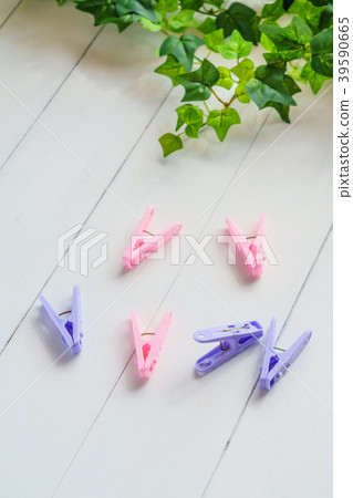 Clothespins Clothespins 39590665