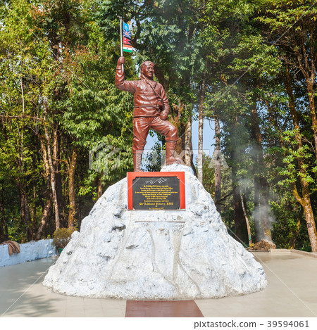 Himalayan Mountaineering Institute 39594061