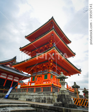 Kiyomizu-dera Temple in Kyoto, Japan Kiyomizu-dera Temple in Kyoto, Japan 39597141