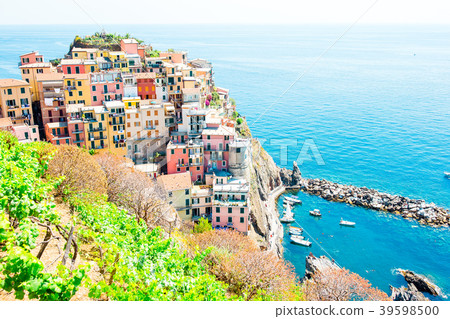 Amazing village of Manarola in the Cinque Terre Amazing village of Manarola in the Cinque Terre 39598500
