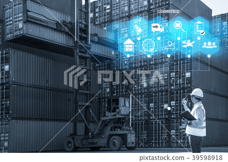 Foreman control loading Containers box from Cargo freight ship f 39598918