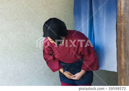 Seeing off at a guest house Seeing off at a guest house 39599572